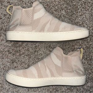 Cole Haan Chelsea Boots, tan camo color